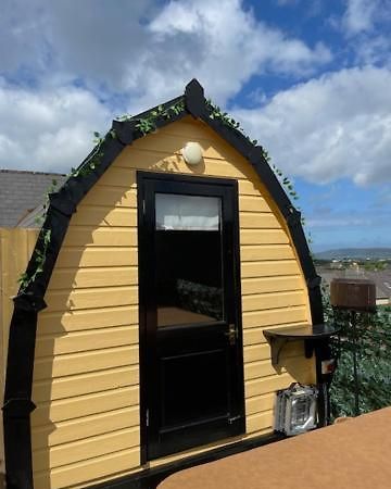 Arch Pod & Hot Tub Lägenhet Carndonagh Exteriör bild